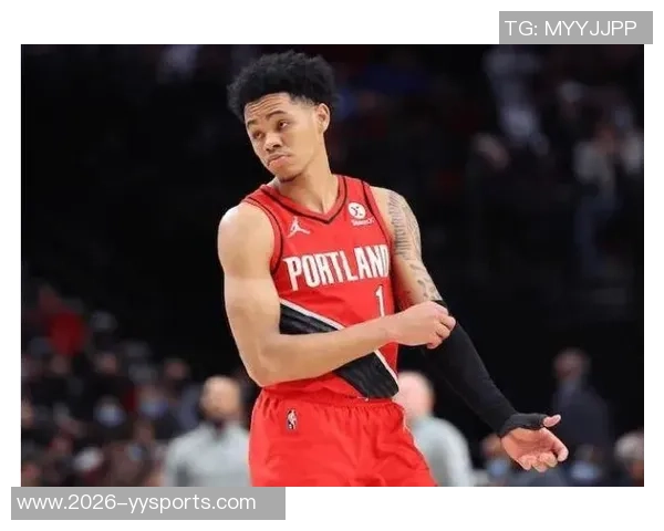 安芬尼西蒙斯表现出色14投8中三分球7中2贡献18分2助攻