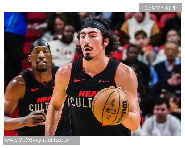 哈克斯开季表现出色场均157分7篮板期待保持健康状态